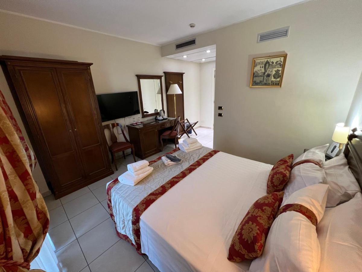 Hotel Villa Savoia Turin Exteriör bild