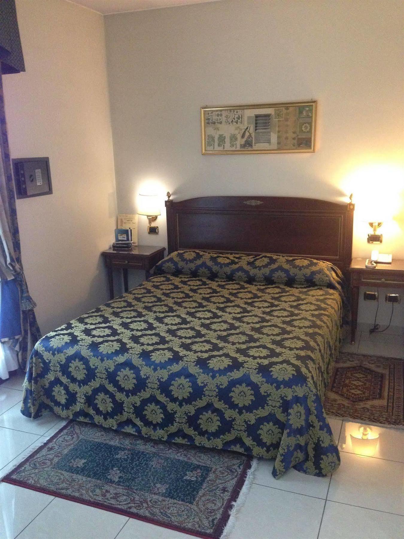 Hotel Villa Savoia Turin Exteriör bild