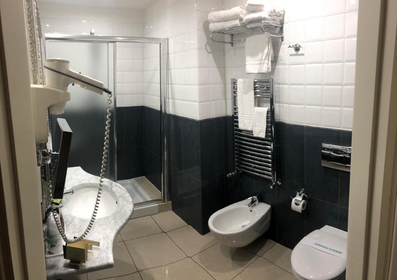 Hotel Villa Savoia Turin Exteriör bild