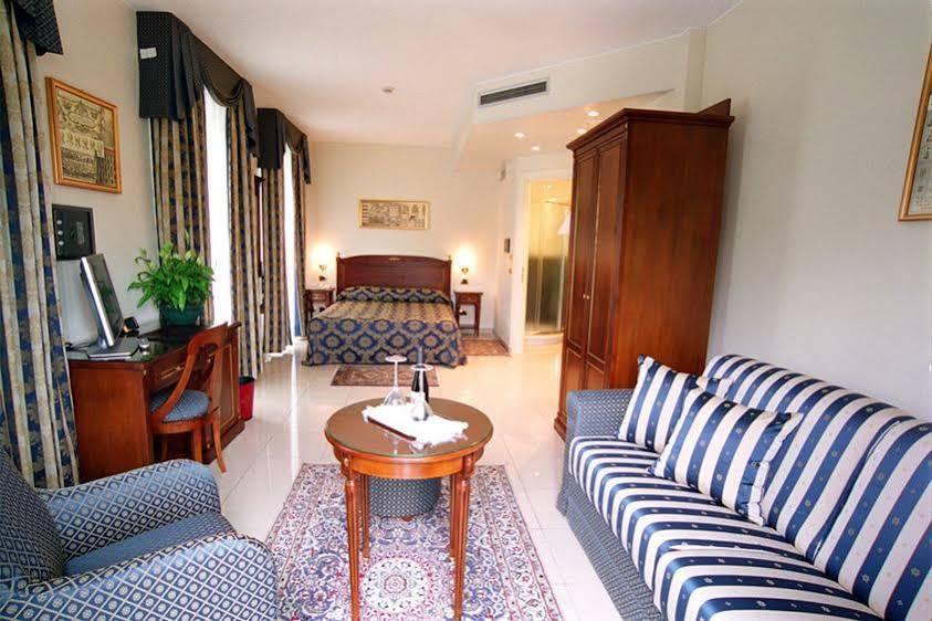 Hotel Villa Savoia Turin Exteriör bild